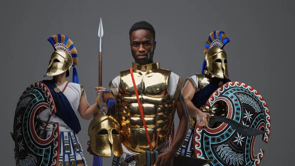 Studio Skott Multietnisk Grupp Tre Soldater Från Antika Grekland — Stockfoto