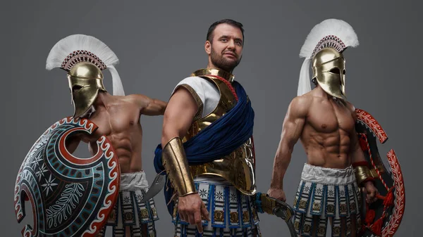 Porträtt Forntida Krigsherre Fromt Grek Och Två Grekiska Krigare Med — Stockfoto