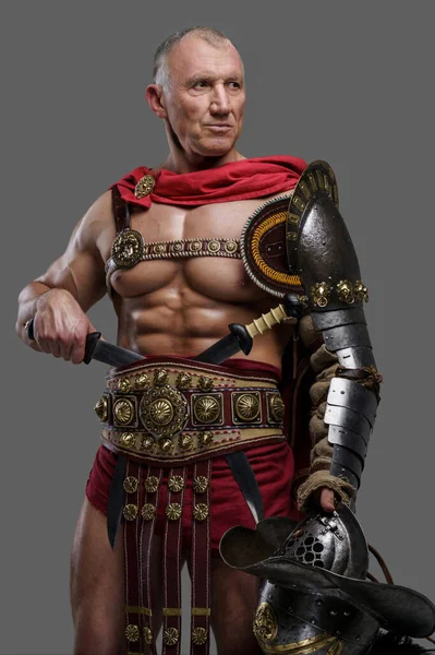 Experienced Muscular Gladiator Mature Age Wrinkled Face Wears Lightweight Armor — Stock Photo, Image