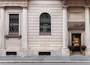 Milan, Italy - Ottobre 16, 2022: View of the Buccellati jewelry store, a luxury destination for those seeking the finest in handmade jewelry situated in Montenapoleone street