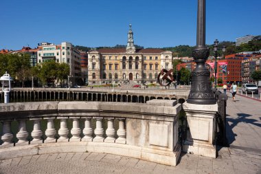 Bilbao, İspanya - 02 Ağustos 2022: Belediye Binası, Bilbao, Bizkaia, Bask Ülkesi, İspanya