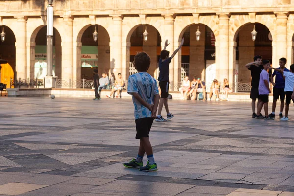 Бильбао Испания Августа 2022 Года Ребенок Футболке Месси Аргентины Играет — стоковое фото
