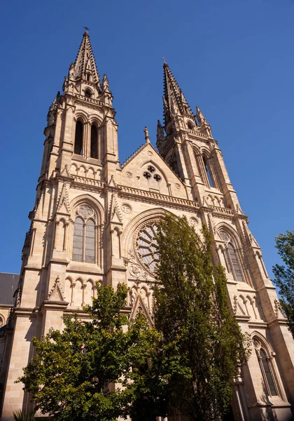 Внешний Фасад Католической Церкви Сент Луис Шартрон Бордо Франция — стоковое фото