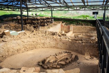 Morgantina 'daki Kuzey Hamamı kazıları Sicilya' daki eski kasaba arkeolojik alanı