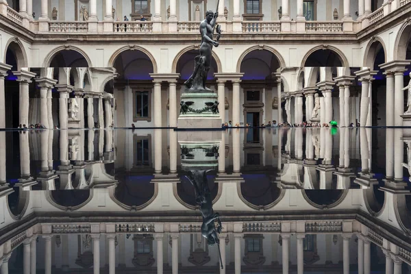 Милан Италия Мая 2023 Года Инсталляция Health Water Grohe Spa — стоковое фото