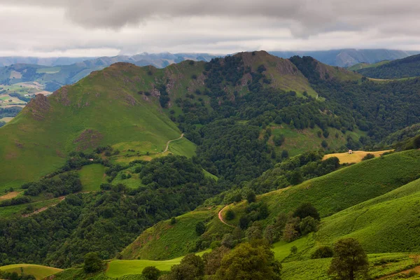 French Pyrenees Green Valley Way Saint James Scenic View Landscape — Φωτογραφία Αρχείου
