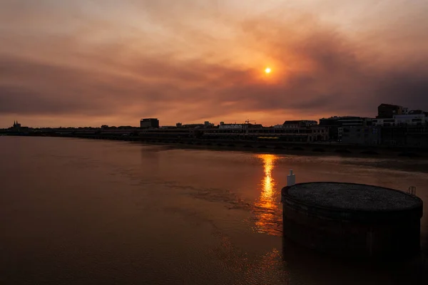 View Garonne River Riverside Sunset Bordeaux — Stock Photo, Image