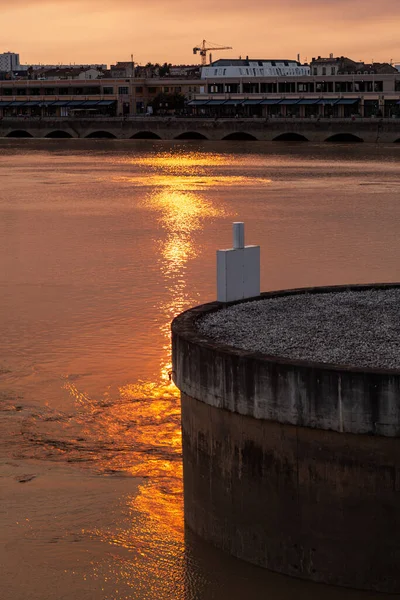 Metaalzonlicht Het Water Oranje Reflectie Het Water Van Garonne Bordeaux — Stockfoto