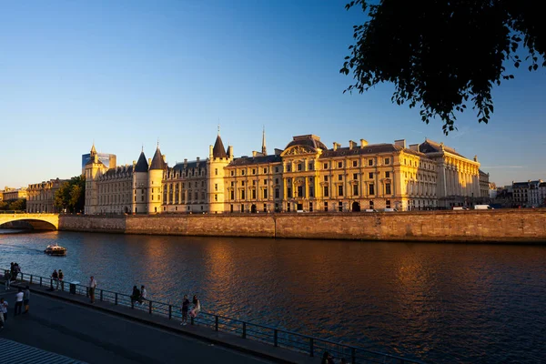 Вид Річку Сена Консьєржество Заході Сонця Парижі Франція — стокове фото