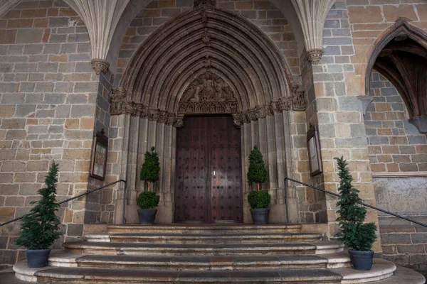 Blick Auf Den Gotischen Säulengang Der Kirche Sain Saturnin Der — Stockfoto