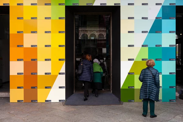 Milaan Italië April 2023 Installatie Arte Del Colore Ontworpen Door — Stockfoto