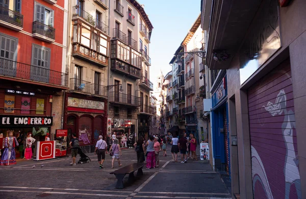 Pamplona Spagna Luglio Turisti Che Camminano Lungo Antica Strada Del — Foto Stock