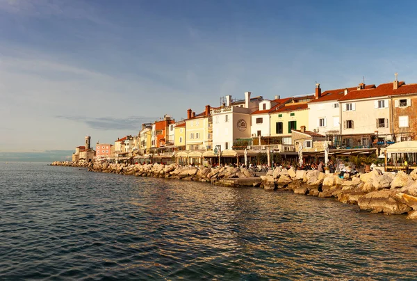 Piran Słowenia Stycznia 2023 Niesamowity Widok Wybrzeże Piranu Zatoka Piranska — Zdjęcie stockowe