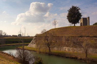 Palmanova 'nın Surlarının Manzaralı Manzarası, İtalya
