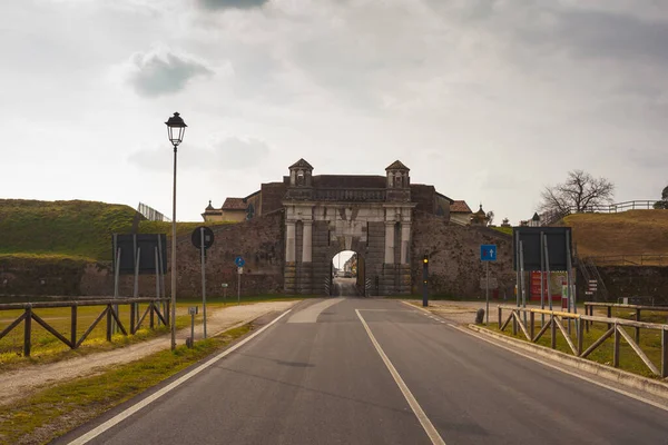 Brána Cividale Italském Porta Udine Pevnostní Město Palmanova Itálie — Stock fotografie