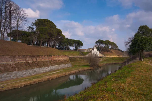 Άποψη Των Ramparts Και Της Porta Aquileia Ονομάζεται Επίσης Porta — Φωτογραφία Αρχείου