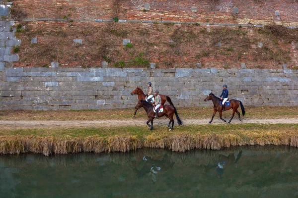 Palmanova Italie Février 2023 Des Cavaliers Explorent Gracieusement Les Bastions — Photo