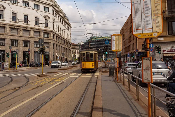 Milan Italie Avril 2023 Célèbre Tramway Moyen Transport Typique Traditionnel — Photo