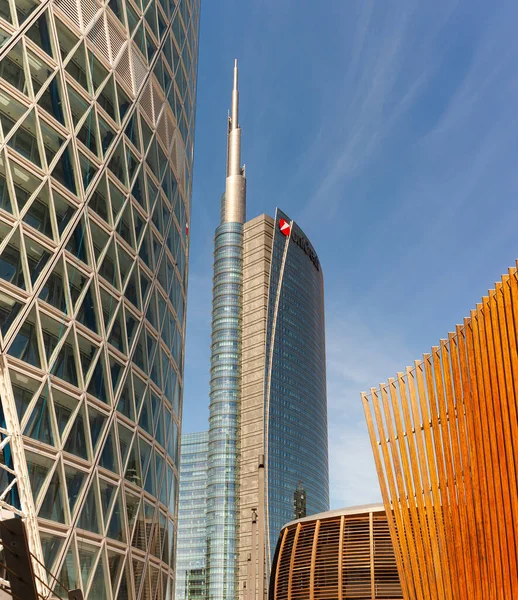 Mediolan Włochy Kwietnia 2023 Widok Budynek Unicredit Porta Nuova Głównej — Zdjęcie stockowe