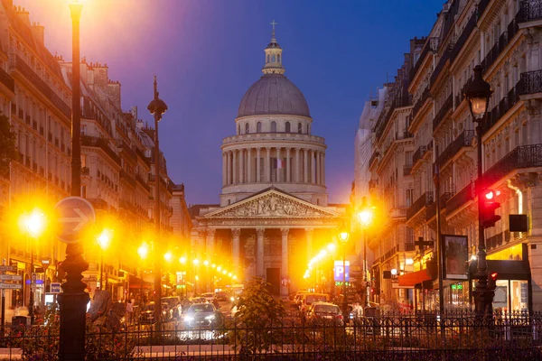 Kilátás Pantheon Épület Párizsban Naplementekor Utcai Fények Franciaország — Stock Fotó