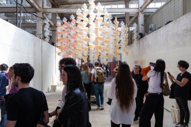 Milan, İtalya - 22 Nisan 2023: SENSBIOM II by Crafting Plastics and Dumo Lab at the Alcova space, Milan Salon week 2023