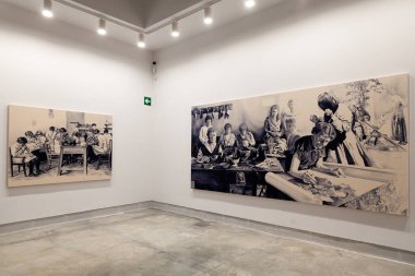 Venedik, İtalya - 19 Nisan 2024: Venedik bienali 'nin 60. Uluslararası Sanat Sergisi' nde gözler önüne serilen 