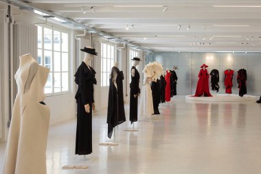 Milan, Italy- 22 Haziran 2024: Yohji Yamamoto 'nun 