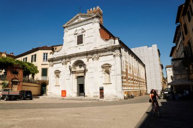 Lucca, İtalya - 30 Haziran 2025: Lucca, Toskana 'daki San Giovanni Kilisesi
