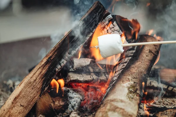 Cooking Marshmellow Candies Fireplace — Stock Photo, Image