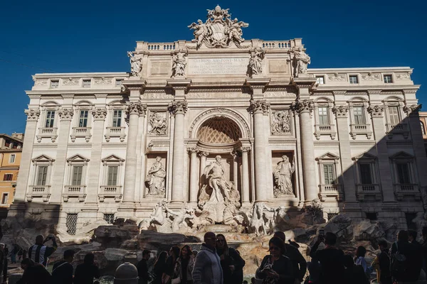Ρώμη Ιταλία Νοέμβριος 2022 Όμορφη Αρχιτεκτονική Της Περίφημης Κρήνης Τρέβι — Φωτογραφία Αρχείου
