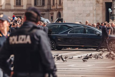 Milan, İtalya - Haziran 2023: Silvio Berlusconi 'nin Milano Katedrali, Duomo' da devlet cenazesi