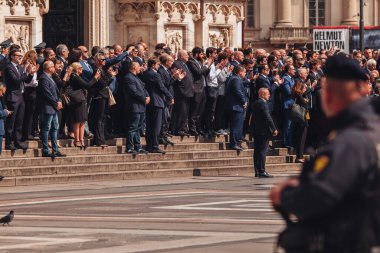 Milan, İtalya - Haziran 2023: Silvio Berlusconi 'nin Milano Katedrali, Duomo' da devlet cenazesi
