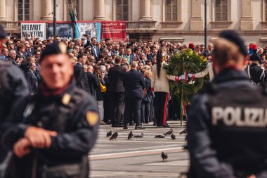 Milan, İtalya - Haziran 2023: Silvio Berlusconi 'nin Milano Katedrali, Duomo' da devlet cenazesi