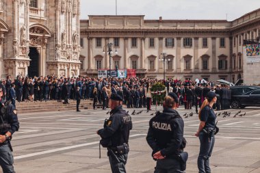 Milan, İtalya - Haziran 2023: Silvio Berlusconi 'nin Milano Katedrali, Duomo' da devlet cenazesi