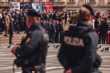 Milan, İtalya - Haziran 2023: Silvio Berlusconi 'nin Milano Katedrali, Duomo' da devlet cenazesi