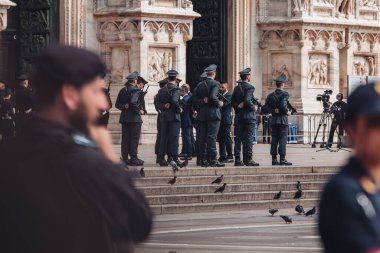 Milan, İtalya - Haziran 2023: Silvio Berlusconi 'nin Milano Katedrali, Duomo' da devlet cenazesi