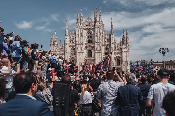 Milan, İtalya - Haziran 2023: Silvio Berlusconi 'nin Milano Katedrali, Duomo' da devlet cenazesi