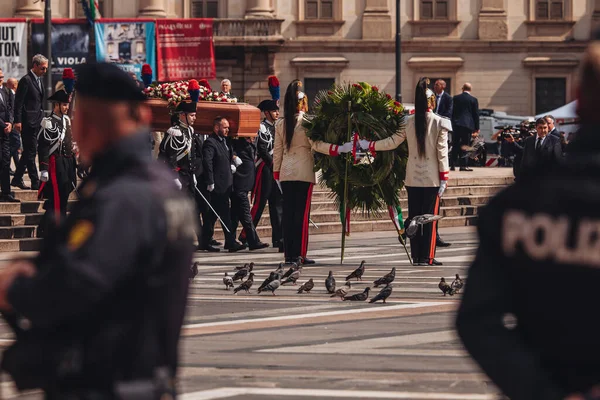 Milan Itálie Červen 2023 Státní Pohřeb Silvia Berlusconiho Milánské Katedrále — Stock fotografie