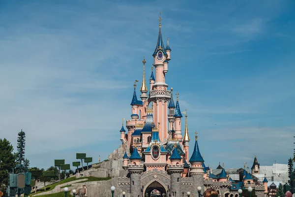 Paris France Septembre 2023 Château Emblématique Parc Attractions Disneyland — Photo
