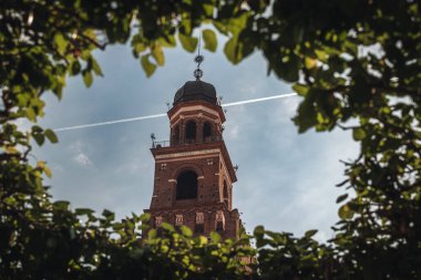 Milan, İtalya - Ekim 2023: Castello Sforzesco 'nun muhteşem mimarisi