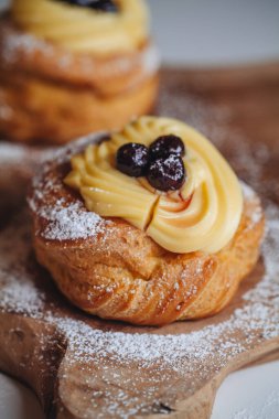 Zeppola, Babalar Günü 'nü kutlamak için geleneksel İtalyan pastası.