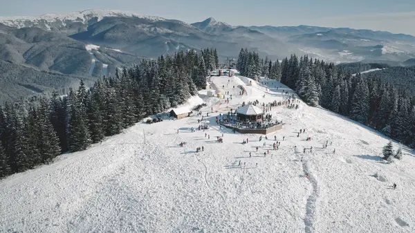 Stațiune Sportivă Activă Iarnă Zăpadă Munte Top Aerian Oameni Peisajul — Fotografie, imagine de stoc