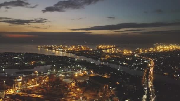 Манильский Ночной Город Филиппины Азия Освещённый Пирс Городской Пейзажной Антенны — стоковое видео