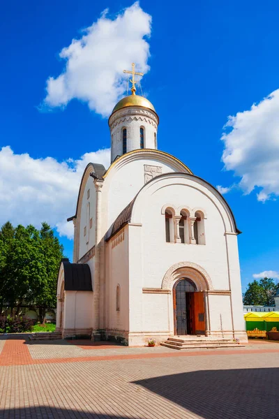 ウラジーミル クレムリンの教会 クレムリンは ロシアのゴールデンリング ウラジミール市の中心部にある古代の要塞化された複合施設です — ストック写真