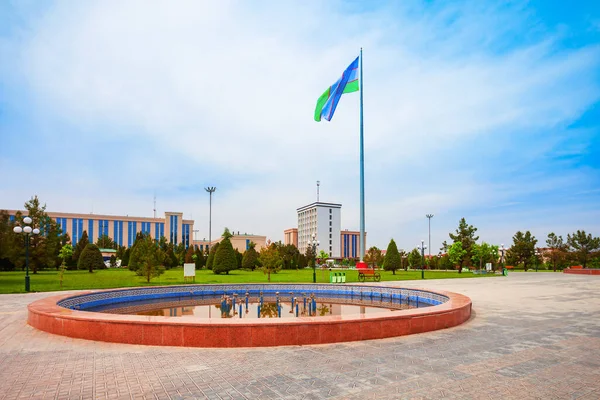 Flaga Narodowa Uzbekistanu Placu Kuksaray Kuksaray Square Jest Jednym Największych — Zdjęcie stockowe