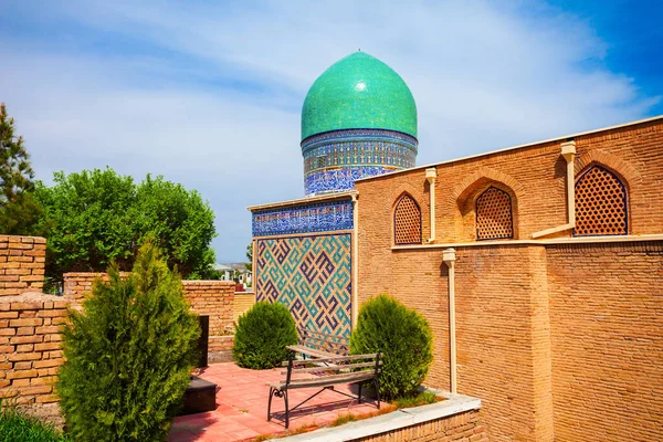 Shah Zinda或Shah Zinda是乌兹别克斯坦撒马尔罕市的一座陵墓 — 图库照片