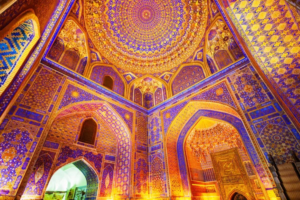Samarkand Uzbekistán Dubna 2021 Registan Tilya Kori Madrasah Mozaika Vzor — Stock fotografie