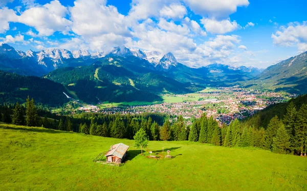 Garmisch Partenkirchen Και Zugspitze Βουνό Εναέρια Πανοραμική Θέα Garmisch Partenkirchen — Φωτογραφία Αρχείου