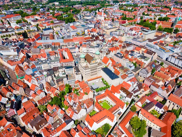 アウグスブルク旧市街の空中パノラマビュー オーギュスブルクは バイエルン州スワビア ドイツ の都市です — ストック写真