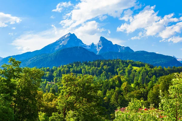 ヴァッツマンはベルテスガンデン村近くのバイエルンアルプスの山である ワッツマンはドイツで3番目に高い — ストック写真